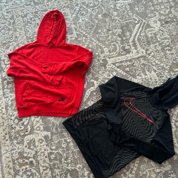 Nike Sweatshirts - Picture 1 of 3